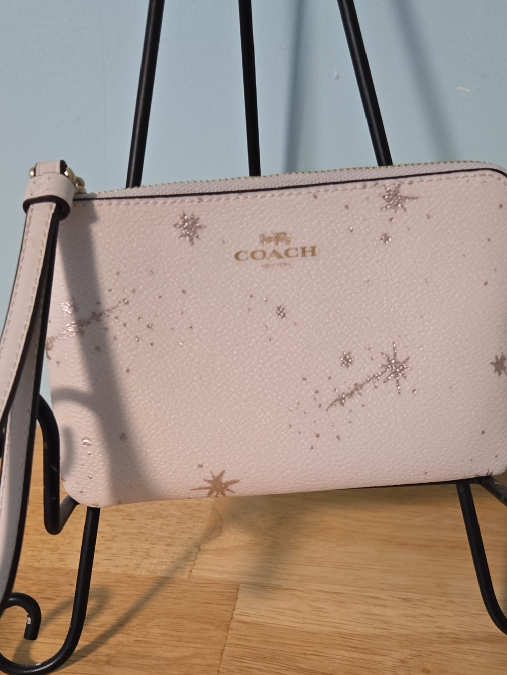 NWOTs Coach Small Wristlet Stars Design 6x4.                 (#88)